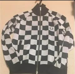 FRED PERRY トラックジャケットのサムネイル