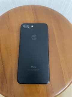 Apple iPhone 7 Plus  32GBのサムネイル