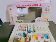 シルバニアファミリー  赤ちゃんたちのおそろい家具セットのサムネイル