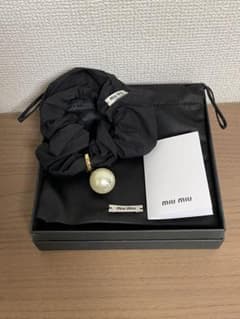 ミュウミュウ パール付き シュシュ 正規品 - メルカリ