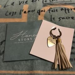 宇野実彩子 HONEY STORY フリンジキーチェーン 白のサムネイル