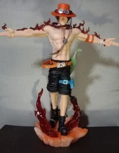 ワンピース ポートガス・D・エース フィギュアのサムネイル