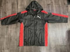 Puma フード付きベンチコート 黒/赤　140のサムネイル