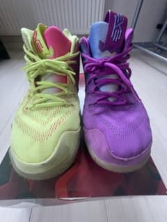 NIKE KYRIE 4 バスケットボールシューズのサムネイル