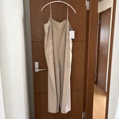 ニコアンド⭐︎ みきてぃさんプロデュースのウェーブサロペット新品タグ付き ニコアンド⭐︎ みきてぃさんプロデュースのウェーブサロペット新品