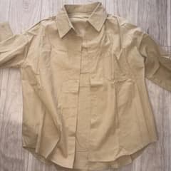 カーキー色シャツのサムネイル