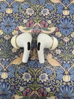AirPods Pro第一世代のイヤホンのみ本日配送のサムネイル