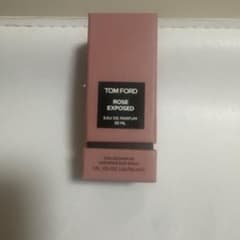 TOM FORD ROSE EXPOSED 30ml 香水(ワンプッシュのみ使用 - メルカリ