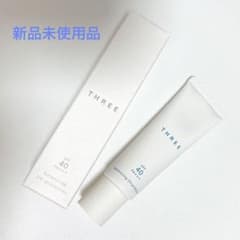 THREE バランシング UV プロテクターR   日焼け止め乳液　新品未使用品のサムネイル