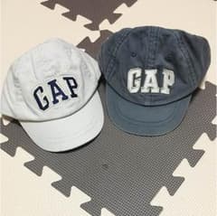 GAP ベビー 帽子 キャップ 2つセットのサムネイル