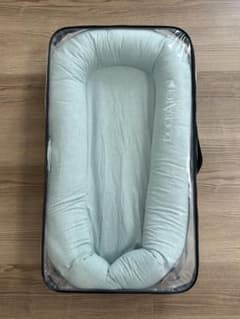 ドッカトットDockATot ベビーベッド　ベッドインベッド　中古品のサムネイル