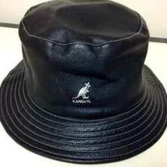 KANGOL レザーバケットハットのサムネイル