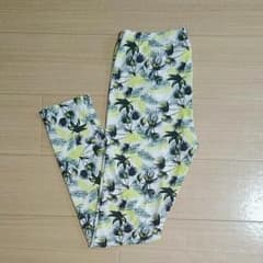 GU　ボタニカル柄レギンスのサムネイル