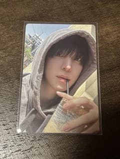 値下げ　ATEEZ ユノ in your fantasy 封入 トレカのサムネイル
