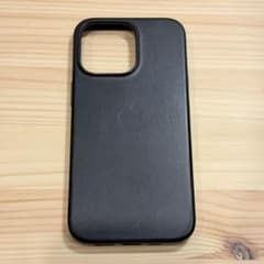 Apple iPhone13pro 用 純正レザーケースのサムネイル