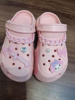 マイメロディ サンダル クロックス ドンキ限定 Lサイズ - メルカリ