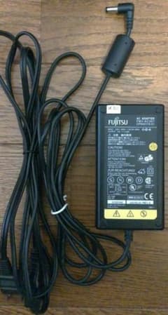Fujitsu ACアダプター 19V 2.40Aのサムネイル
