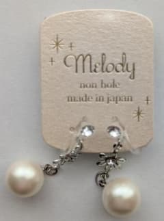 Melody ノンホールピアス(イヤリング) フラワー パール ビジュー未使用品のサムネイル