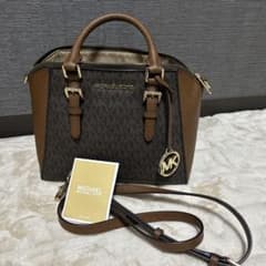 Michael Kors ハンドバッグのサムネイル