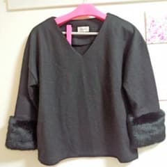 RIEさま専用 Baybee ファースリーブトップスのサムネイル