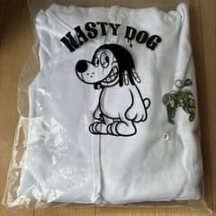 JK着用NASTYDOGのパーカーのサムネイル