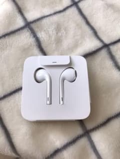 iPhone 純正イヤホン アップル　【新品未使用】のサムネイル