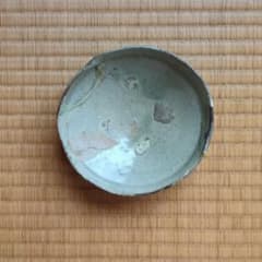 陶器製円形皿 木箱付き 古唐津茶碗　桃山時代　発掘品　骨董品　古美術　皮鯨　馬盥 陶器製円形皿 木箱付き 古唐津茶碗 桃山時代 発掘品 骨董品 古美術 皮