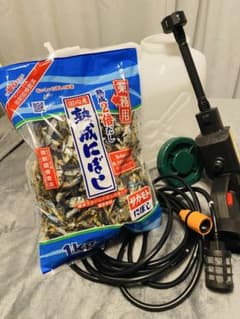 ず*お様 どこでも洗車&水撒きセット（20ℓタンク）+国内産煮干し1kgプレゼンのサムネイル