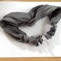 ラメ入り ツイストヘアバンド グレー