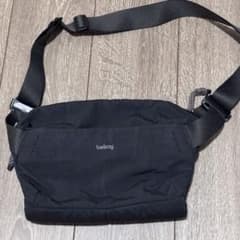 [Bellroy] Venture Sling 6L のクロスボディバッグ Bellroy Venture Sling 9L (large crossbody bag) - Black: Handbags