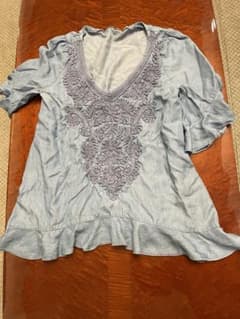 グレースコンチネンタル デニム刺繍ブラウスのサムネイル