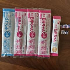 粉ミルク 5本セット　＋　おまけ　グーンマーク13.5点のサムネイル