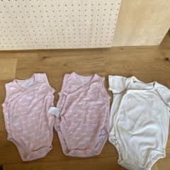 肌着ロンパース　UNIQLO 赤ちゃんの城　サイズ70 3枚セットのサムネイル