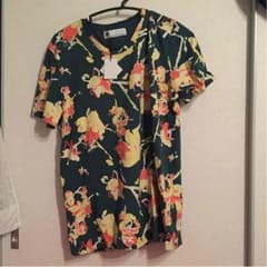 SLY 花柄Tシャツ2100→1500値下げのサムネイル