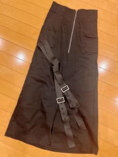 完売品　サスツキシガレットスカート