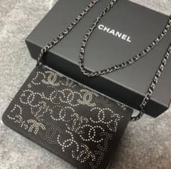 新品未使用　CHANEL チェーンウォレットのサムネイル