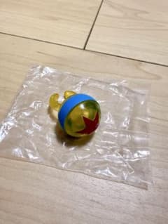 ピクサーキャラクター ファッションリング ピクサーボール ガチャガチャのサムネイル