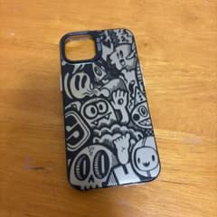 iPhone13用ケース モンスターデザインのサムネイル