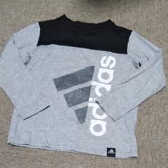adidas ロンTのサムネイル