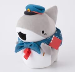 おでかけ子ザメ むにゅぐるみ特大 駅長風 新品 - メルカリ