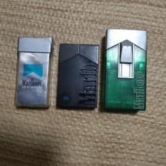 Marlboroのジッポライター3セットのサムネイル