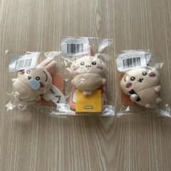 ちいかわ うさぎだらけくじ E賞 ぬいぐるみバッジ ぐ〜/フーッ…/ほかッ…3点のサムネイル