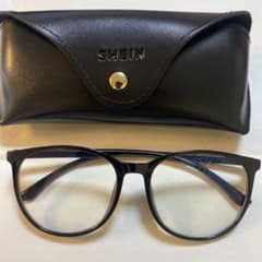sheinの黒縁メガネのサムネイル