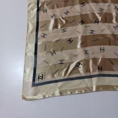 CHANEL　シャネル　スカーフ　ココマーク　大判スカーフ　シルク　光沢のサムネイル