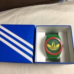 値引き adidas腕時計のサムネイル