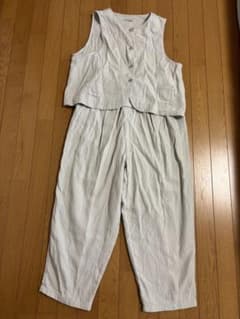 ベスト　パンツセットアップのサムネイル