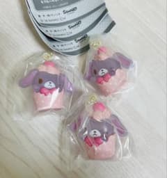 シュガバニ　しろうさ　カップケーキチャーム　ガチャ　まとめ売りのサムネイル