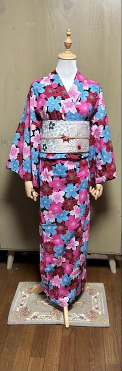 utatane 高級変わり織り ピンクベージュとグレーの染め分け菊