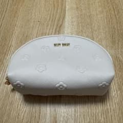 み*。様 MARY QUANT ホワイトポーチのサムネイル