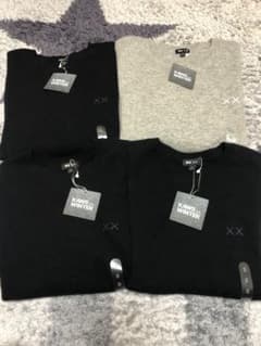 ユニクロ KAWSコラボ カシミヤニットセーター 4枚セット 新品未使用